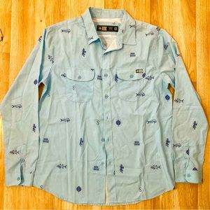 Salty Crew technical woven light button up blue fishing shirt M medium